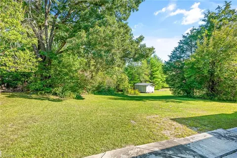 210 Unity St, Thomasville, NC 27360 photo 32