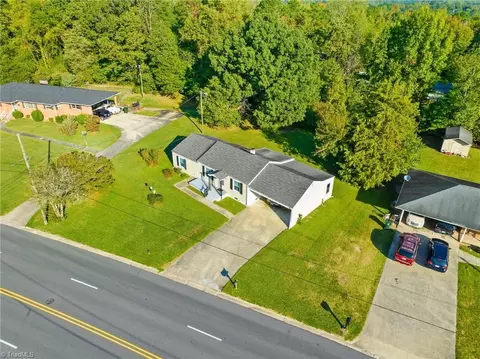 210 Unity St, Thomasville, NC 27360 photo 37
