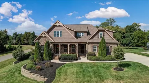 127 Cobblestone Walk Dr, Greensboro, NC 27455
