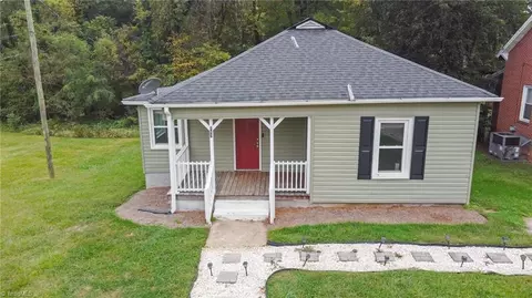 717 Patrick St, Eden, NC 27288