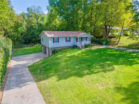 4214 Oak Haven Dr, Trinity, NC 27370