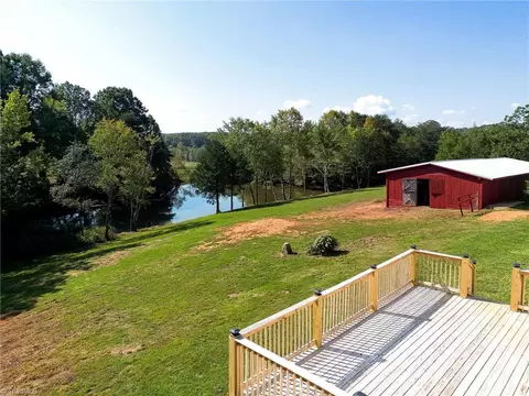 446 Kiger Rd, Pinnacle, NC 27043 photo 11