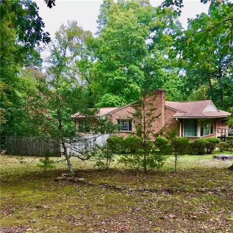 2608 Woodlyn Way, Greensboro, NC 27407