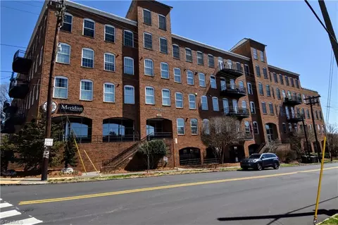 411 Marshall St S #304, Winston Salem, NC 27101