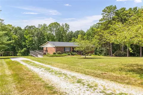 5185 Frye St, Trinity, NC 27370 photo 3