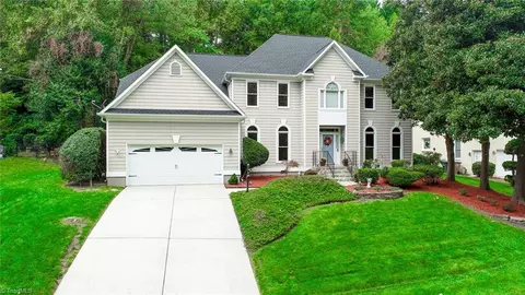 1807 Bearhollow Rd, Greensboro, NC 27410