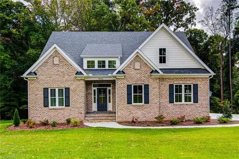 5036 Mountain View Rd, Winston Salem, NC 27104