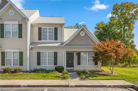 3889 Hickswood Creek Dr, High Point, NC 27265