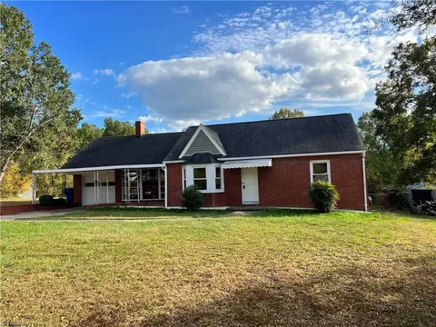 607 Goodman St, Archdale, NC 27263
