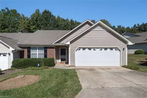 3135 High Bridge Cir, Jamestown, NC 27282