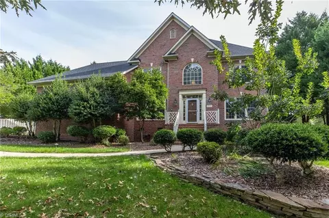 3711 Waldenbrook Rd, Greensboro, NC 27407