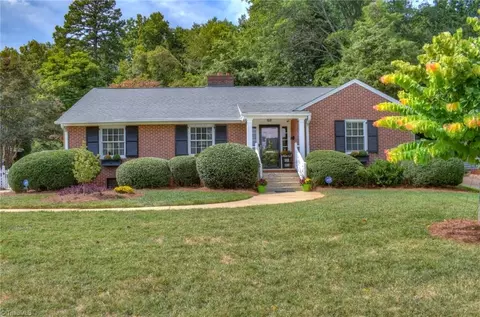 242 Hawthorne Rd N, Winston Salem, NC 27104