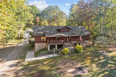 1558 Hunters Woods Dr, Trinity, NC 27370 photo 4