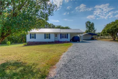 252 Roy Lopp Rd, Lexington, NC 27292