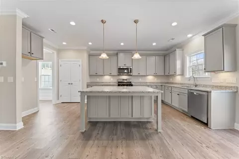 Kitchen - 105 Silver Maple Dr, King, NC 27021 photo 5 of 7