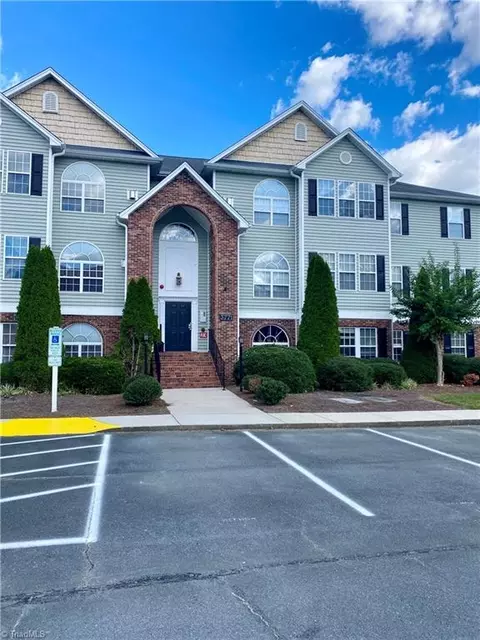 3771 Holmes Creek Pl, Winston Salem, NC 27127