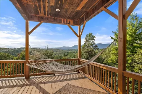 4923 Staghorn Rd, Purlear, NC 28665