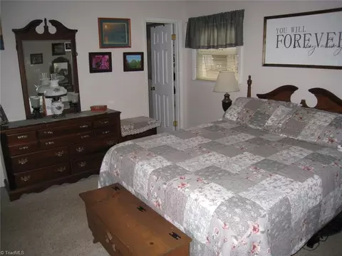 502 White Rd, King, NC 27021 photo 16