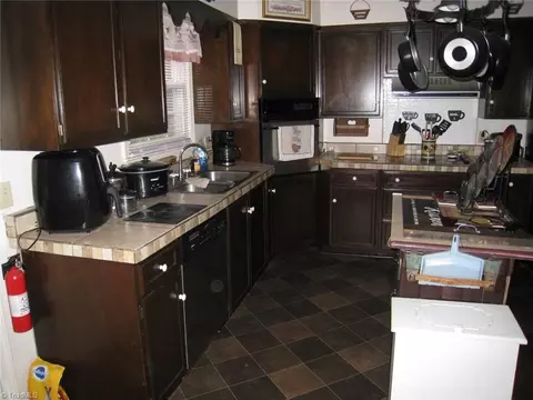 502 White Rd, King, NC 27021 photo 11