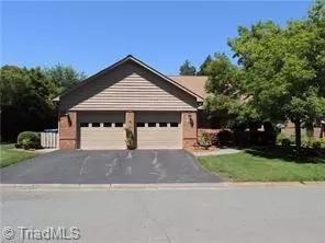 285 Hollybrook Dr, Bermuda Run, NC 27006