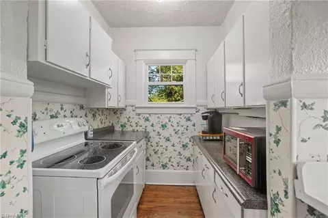 703 Lexington Ave E, High Point, NC 27262 photo 8