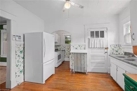 703 Lexington Ave E, High Point, NC 27262 photo 9