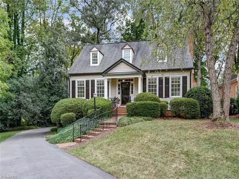 330 Muirfield Dr, Winston Salem, NC 27104