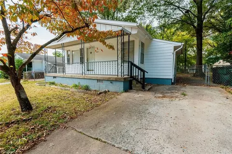 522 Overhill Dr, Burlington, NC 27217