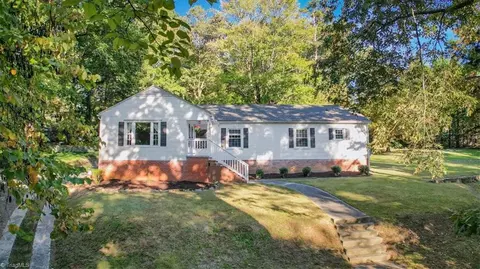 830 Mountain Rd, Asheboro, NC 27205