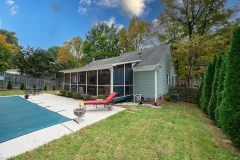 5107 Nantucket Rd, Greensboro, NC 27455