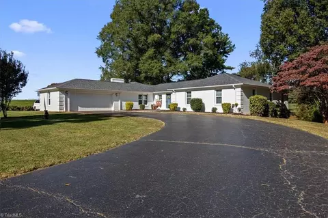 608 Blessing Dr, Dobson, NC 27017 photo 34