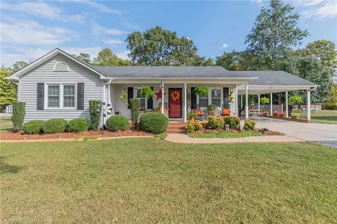 481 Leonard Rd N, Lexington, NC 27295