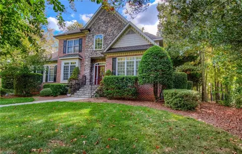 271 Hiddenbrooke Dr N, Advance, NC 27006