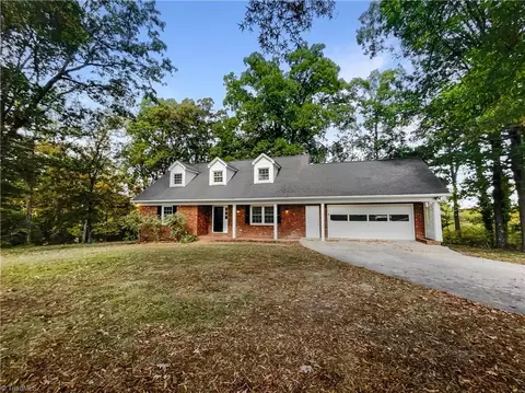 6815 Cecil Farm Rd, High Point, NC 27263