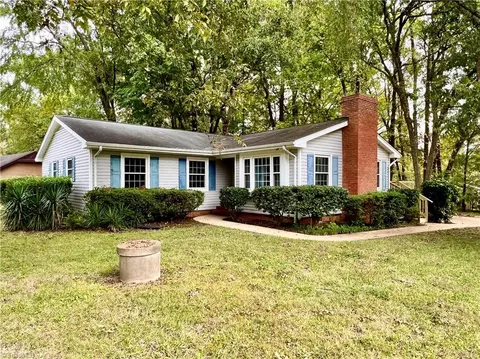 2101 Longbrook Dr, Greensboro, NC 27406