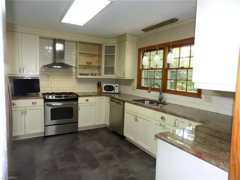 1023 Cantering Rd, High Point, NC 27262 photo 5