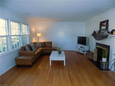 1023 Cantering Rd, High Point, NC 27262 photo 3