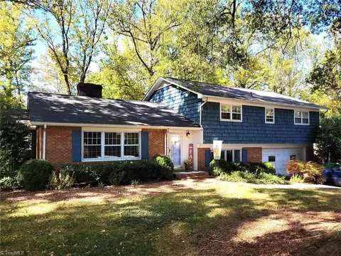 1023 Cantering Rd, High Point, NC 27262 photo 2