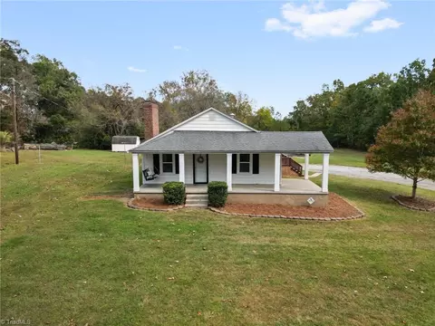 10124 Archdale Rd, Trinity, NC 27370 photo 2