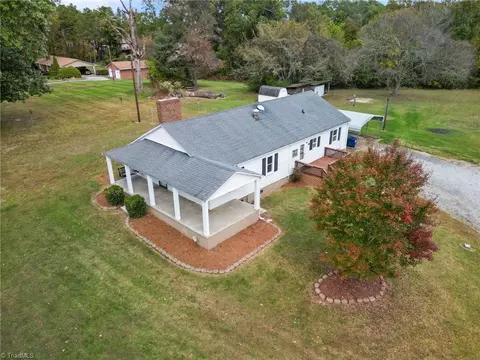 10124 Archdale Rd, Trinity, NC 27370