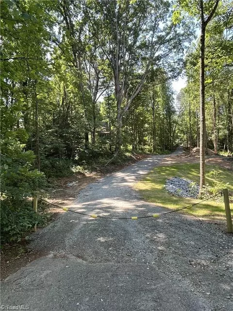 274 252 Saddlebrook Ct, Lexington, NC 27295