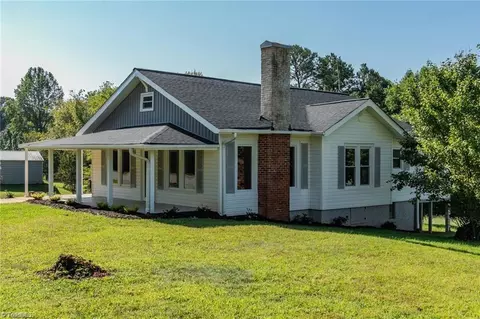 2765 Austin Traphill Rd, Elkin, NC 28621