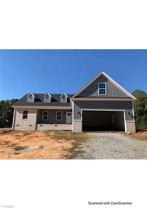 6729 River Track Rd, Mcleansville, NC 27301