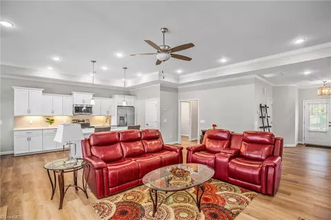 3459 Willowcrest St, High Point, NC 27265 photo 8