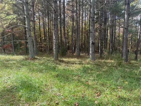218 Draughn Rd, Elkin, NC 28621