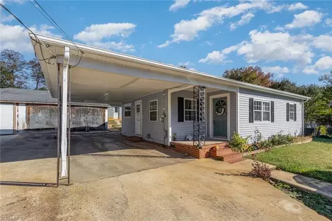 411 Greenlawn Dr, Asheboro, NC 27203