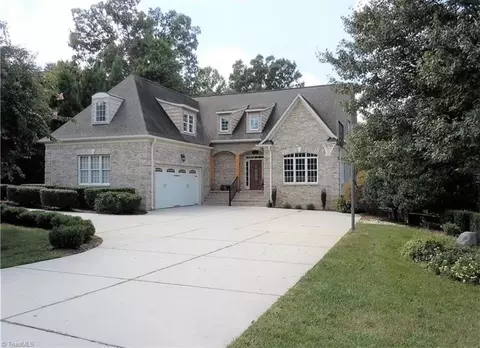 484 Hiatts Dr, Greensboro, NC 27455