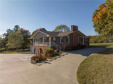 4403 N Fuller Mill Rd, Thomasville, NC 27360