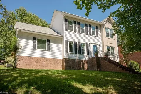 6024 Glenacre Dr, Kernersville, NC 27284
