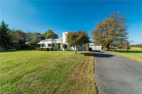 2937 Swan Creek Rd, Jonesville, NC 28642